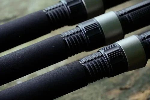 Load image into Gallery viewer, Black Bullet Carp Rod.
