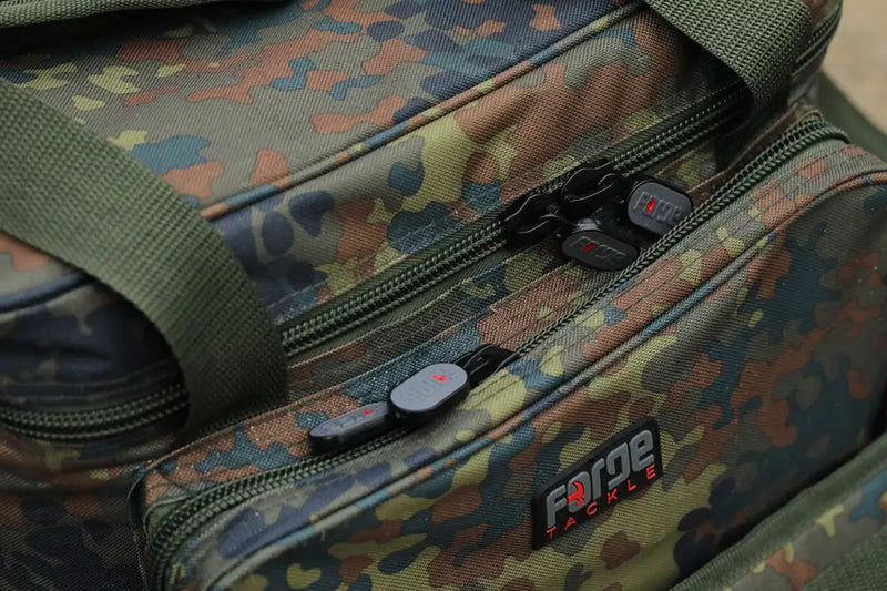 Load image into Gallery viewer, FTR Camo Padded Carry Bag.