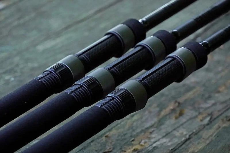 Load image into Gallery viewer, Black Bullet Carp Rod 10ft 3LB
