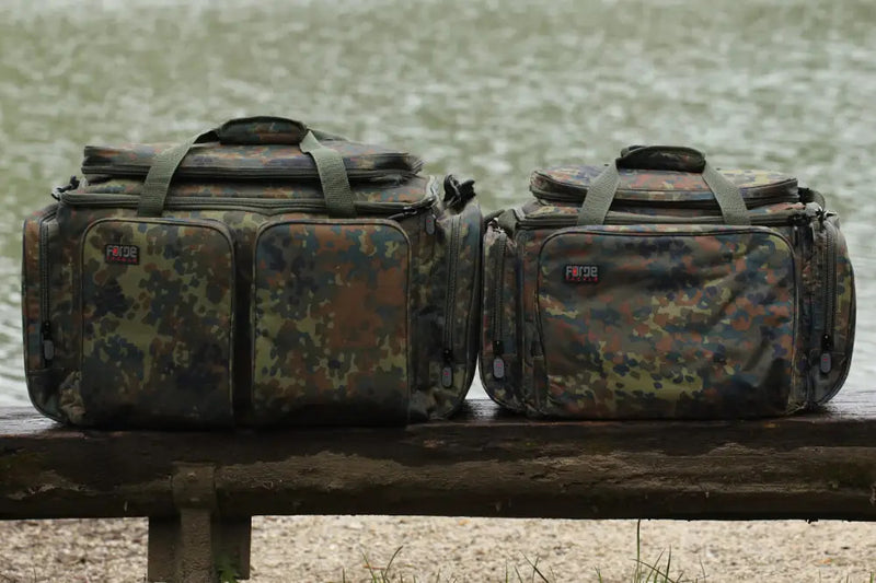 Load image into Gallery viewer, FTR Camo Carryall Bag
