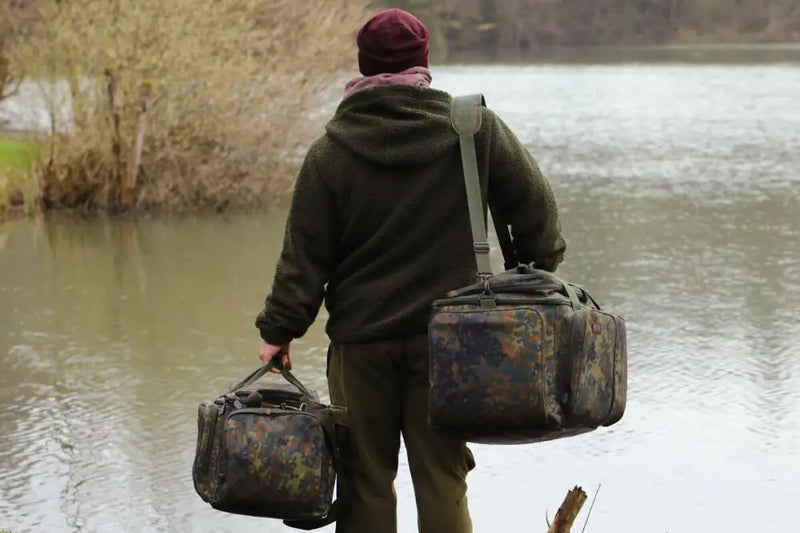 Load image into Gallery viewer, FTR Camo Carryall Bag

