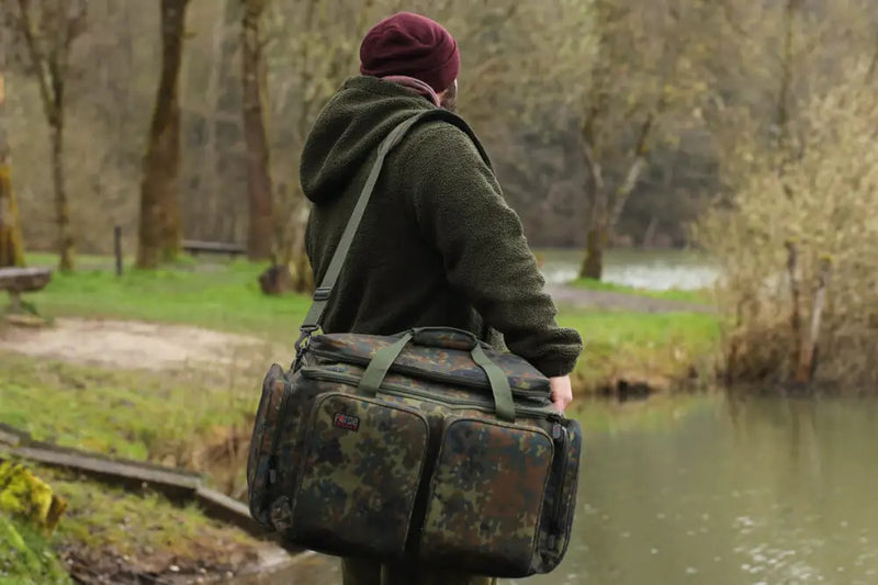 Load image into Gallery viewer, FTR Camo Carryall Bag
