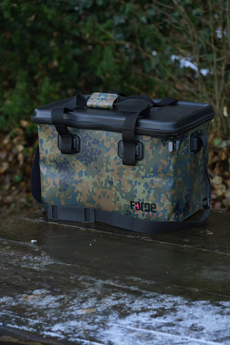 Load image into Gallery viewer, EVA FTR Camo Bag XL
