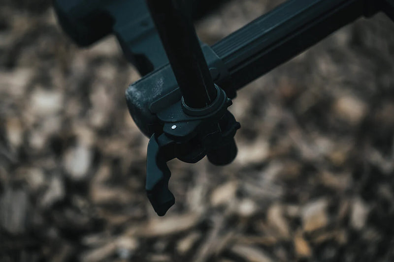Load image into Gallery viewer, Z2 Compact Rod Pod close up clip
